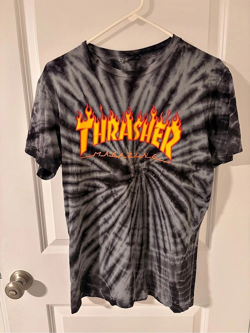 Thrasher Flame Logo Black & Grey Tie Dye T-Shirt & Gray Tie-Dye T-Shirt
